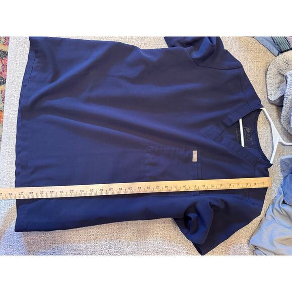 Figs Technical Collection Men's Short Sleeve Navy Blue Medical Scrub Top Sz M - Picture 10 of 12